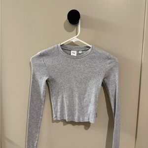 Aritzia homestretch gray long sleeve